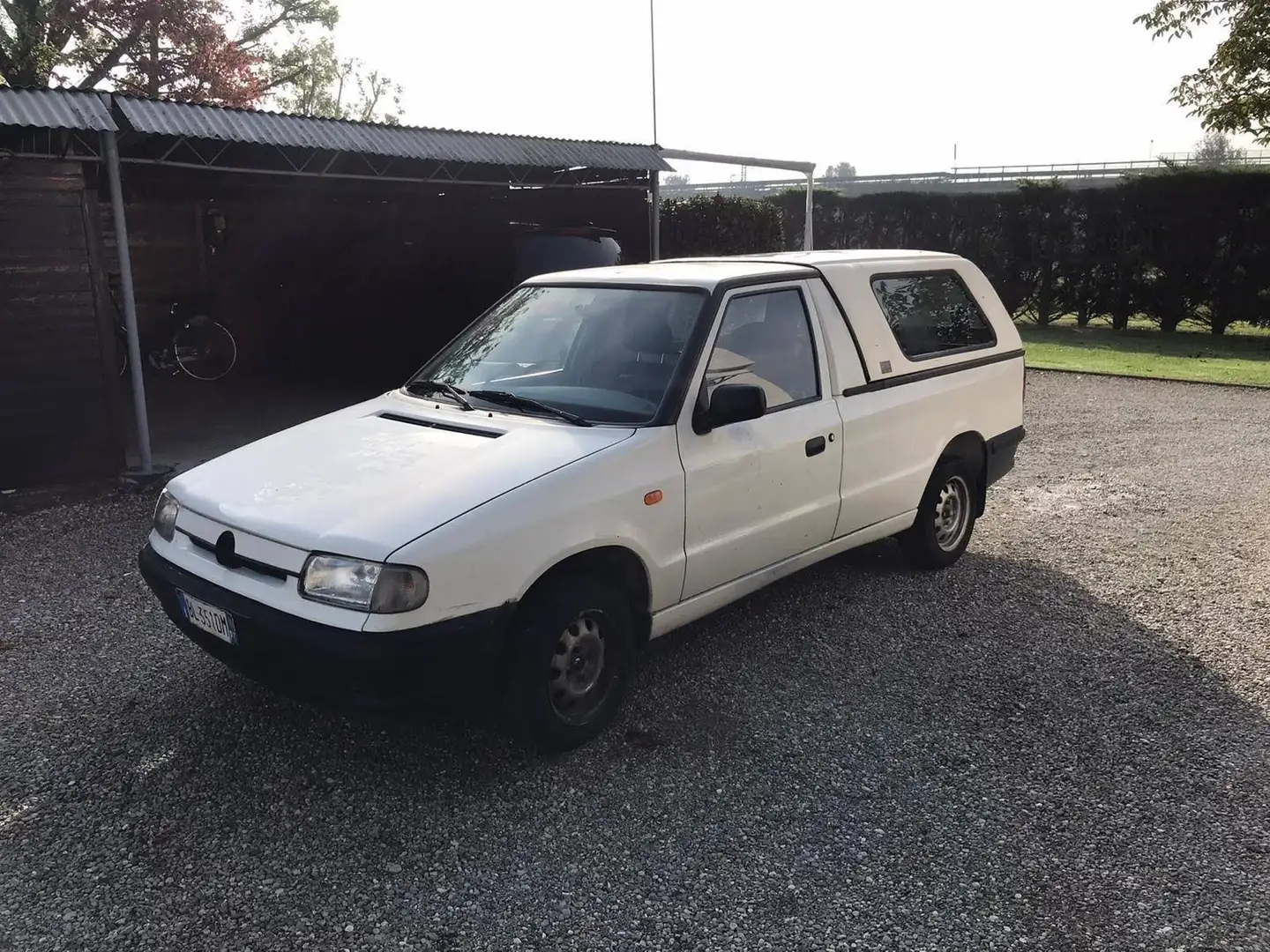 Skoda Felicia 1.9d GLX Pick up Bianco - 1