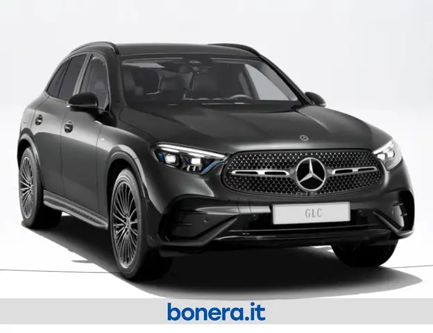 Mercedes-Benz GLC view 2