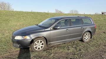 V70 2.4 D5 Momentum