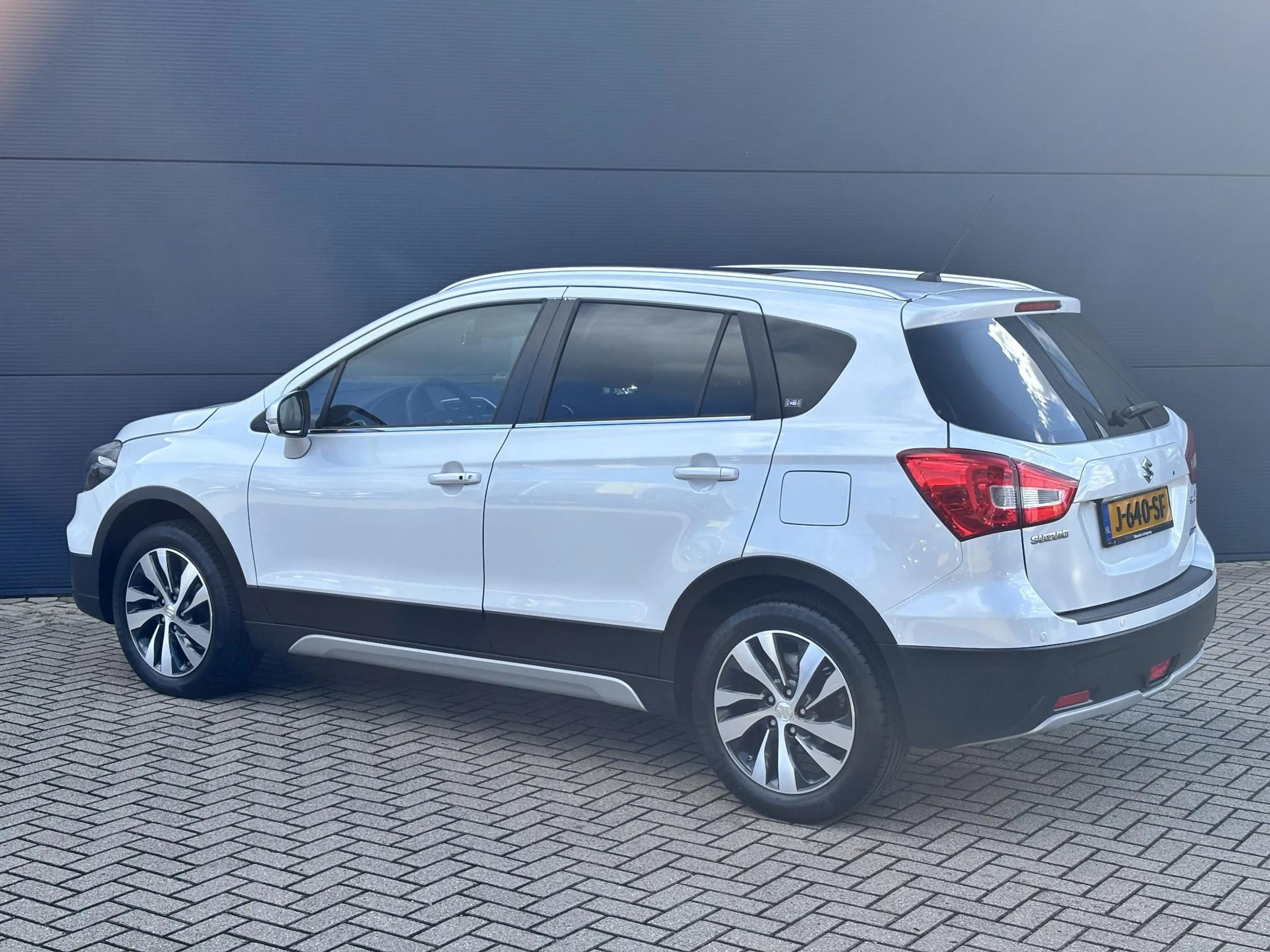 Suzuki S-Cross 1.4 Boosterjet Style Smart Hybrid | Camera | stoel — photo 7