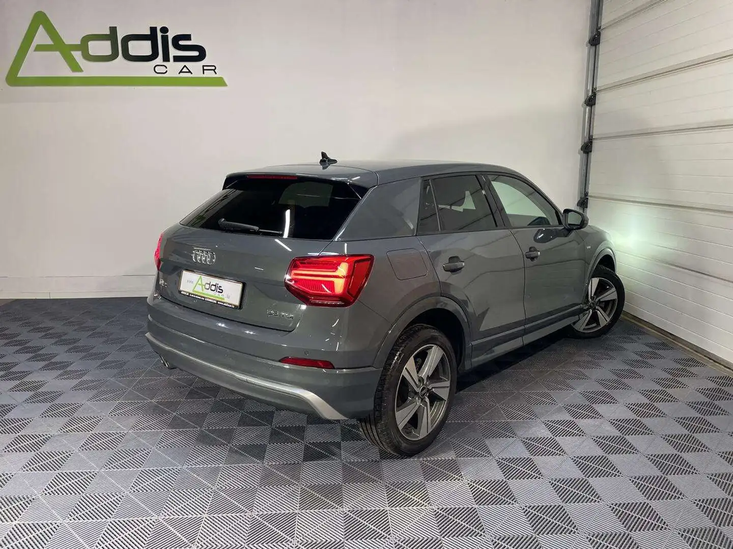 Audi Q2 35 TDI 150 S-TRONIC SPORT GPS CARPLAY Grau - 2