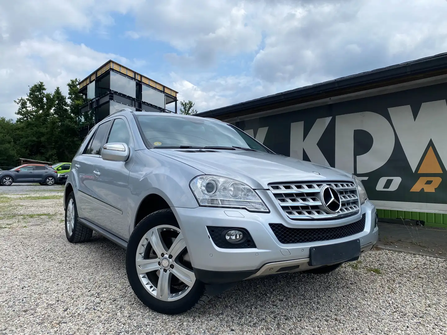 Mercedes-Benz ML 280 ML 280 CDI 4Matic 7G-TRONIC DPF Срібний - 1