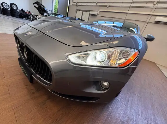Maserati Granturismo view 16