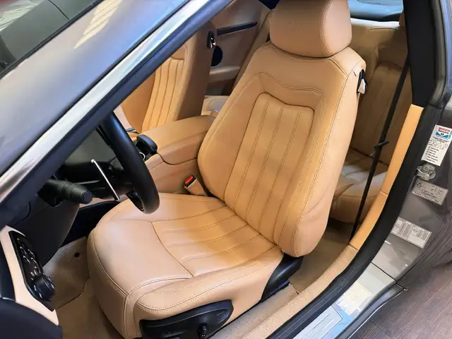 Maserati Granturismo view 8