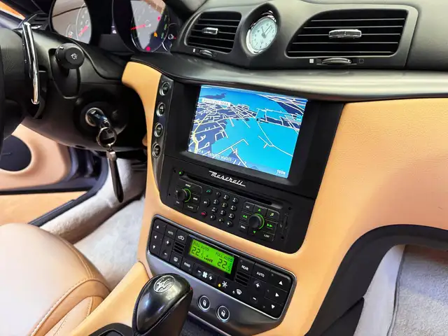 Maserati Granturismo view 14