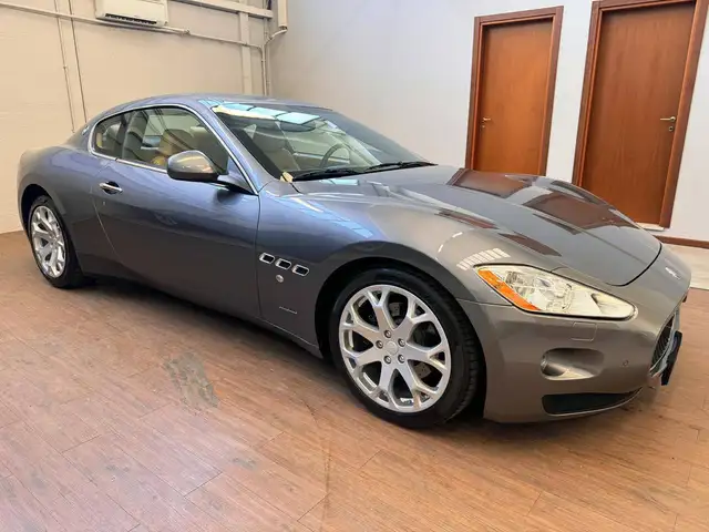 Maserati Granturismo view 6