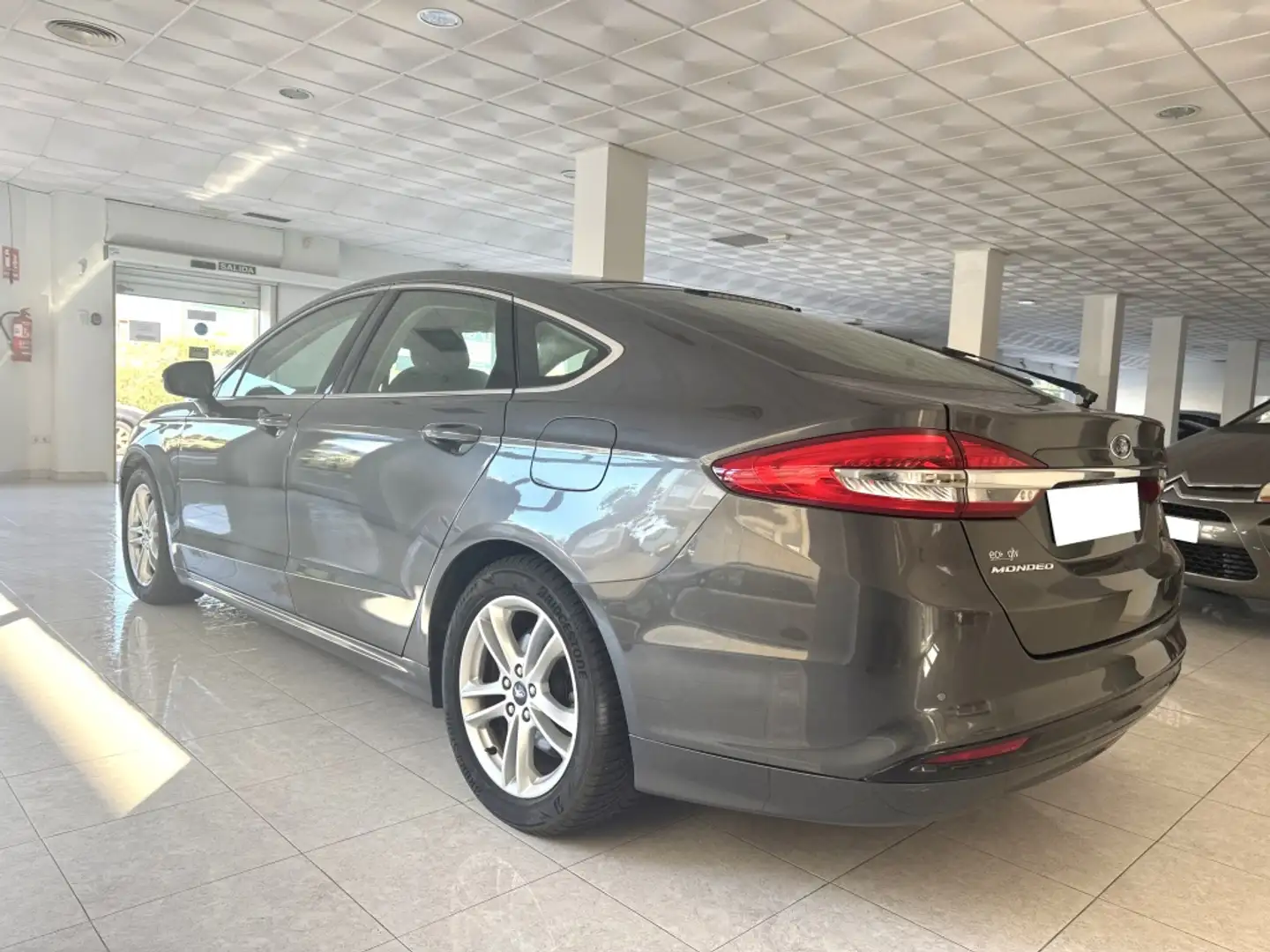 Ford Mondeo 1.5 EcoBoost Titanium Aut. 165 Gris - 2