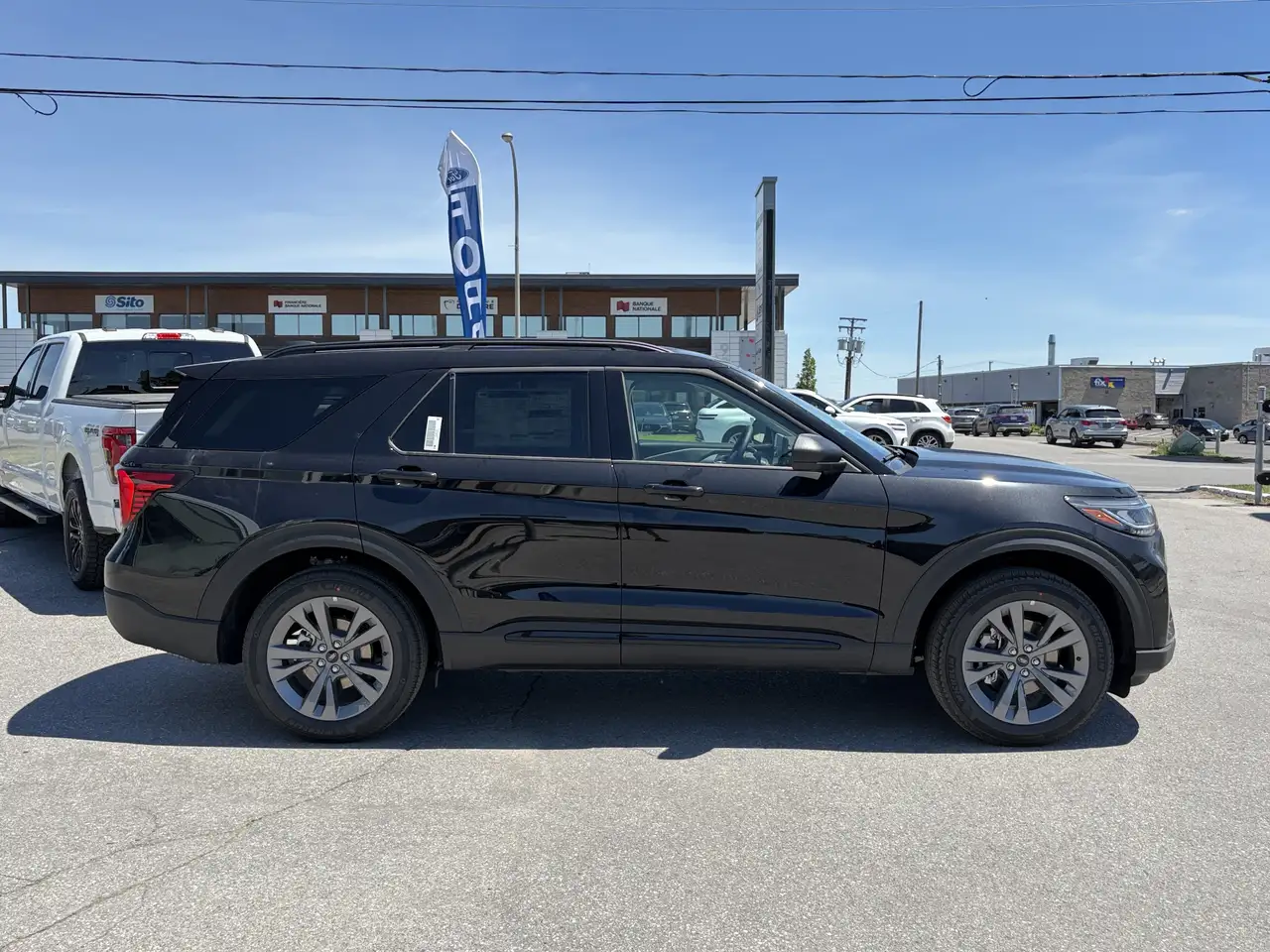 Ford Explorer снимка Ford Explorer