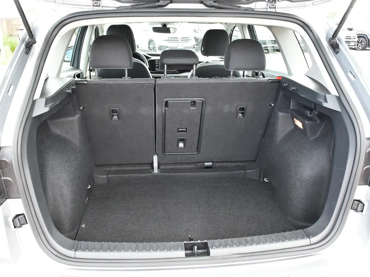 Volkswagen Taos снимка Volkswagen Taos