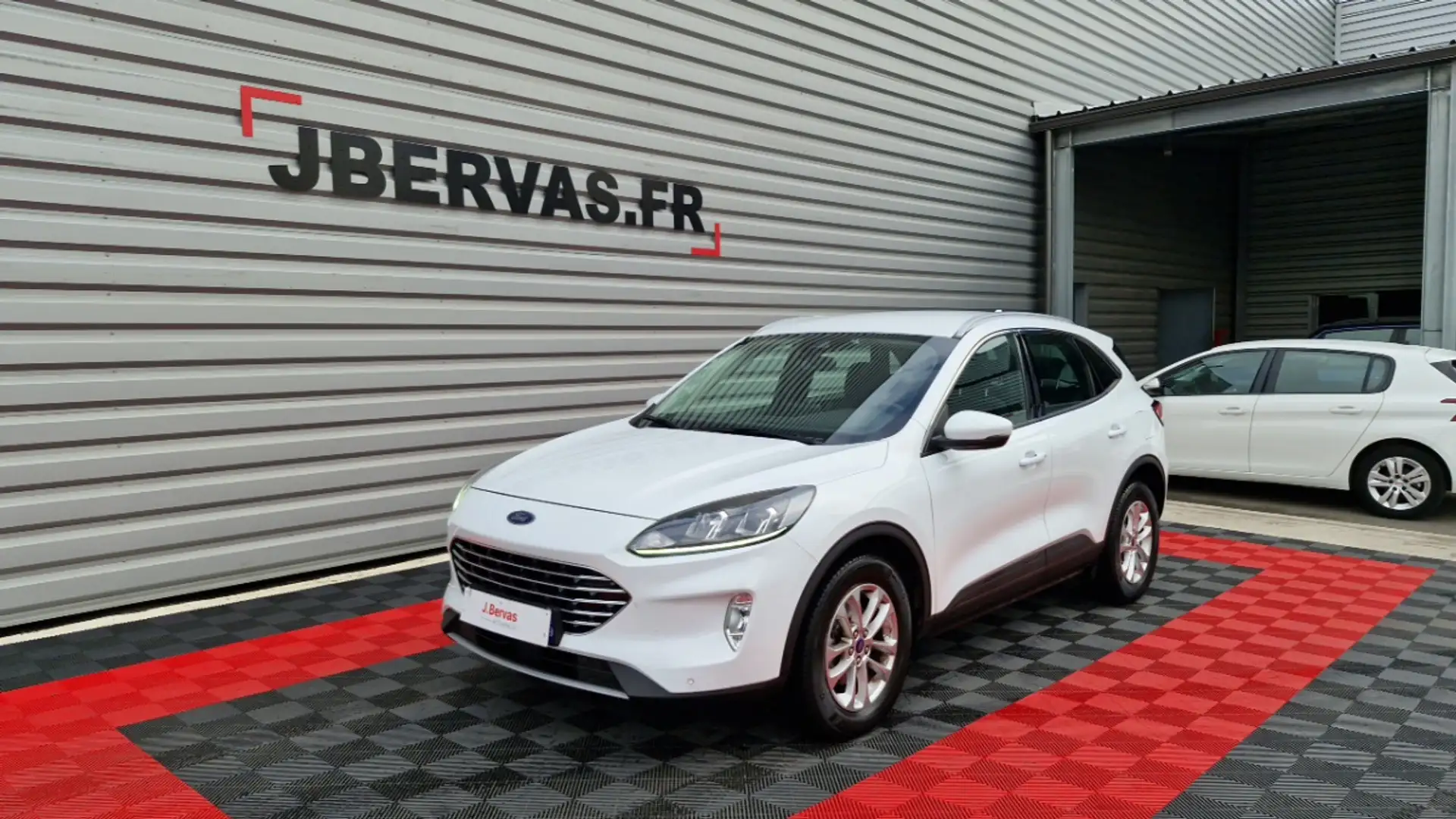 Ford Kuga 1.5 EcoBlue 120 ch auto Titanium Blanc - 1