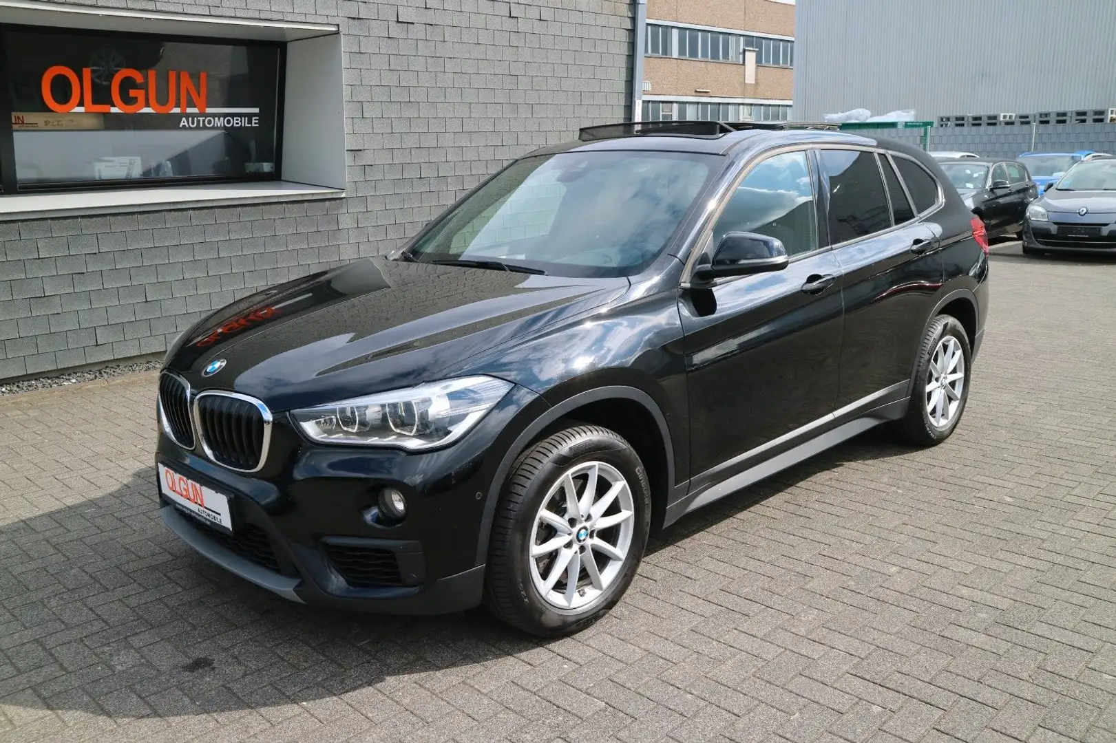 BMW X1 xDrive 25 d Advantage *SPORT*PANO*LED*NAVI* Schwarz - 1