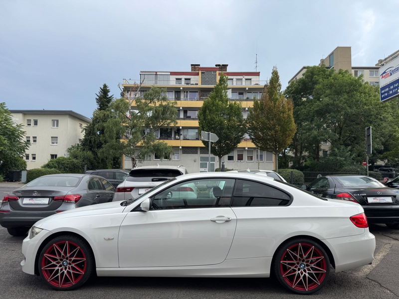 BMW 318 i Coupe *M-Optik*Navi*Leder*PDC* — photo 9