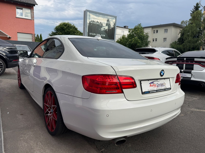 BMW 318 i Coupe *M-Optik*Navi*Leder*PDC* — photo 7