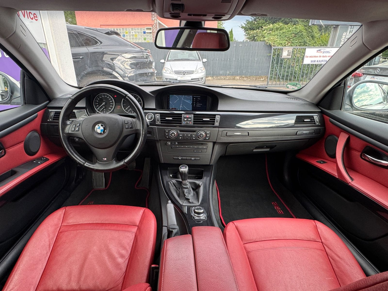 BMW 318 i Coupe *M-Optik*Navi*Leder*PDC* — photo 10