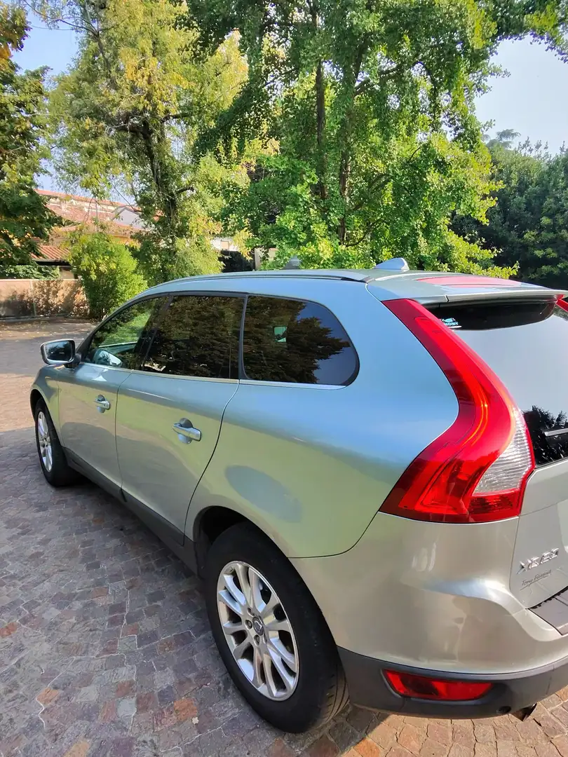 Volvo XC60 XC60 I 2008 2.4 d5 Momentum Argento - 1