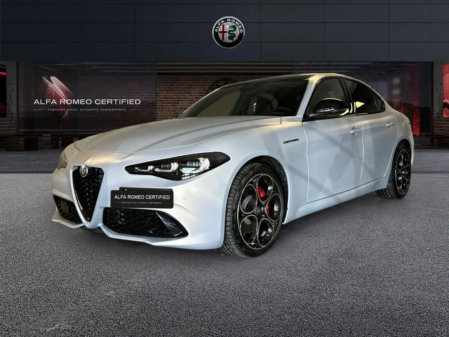 Alfa Romeo Giulia 2.2 TD 210cv Competizione AT8 Q4 Grigio - 1