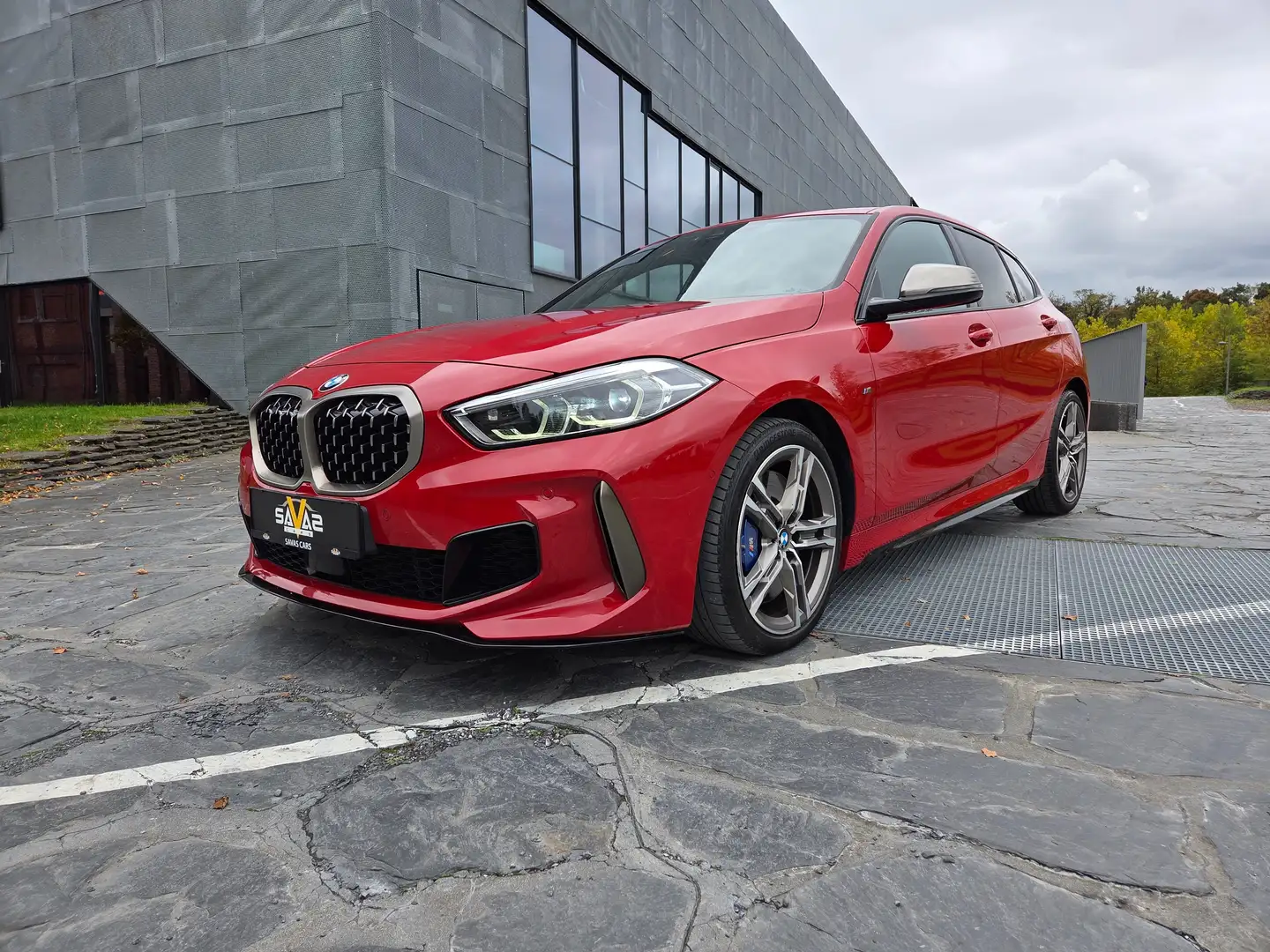 BMW 135 M135i xDrive/PANO/M PERFORMANCE/HARMANKARDON - 2