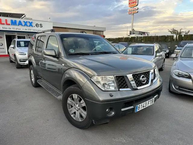 Nissan Pathfinder 2.5dCi SE Aut. DPF
