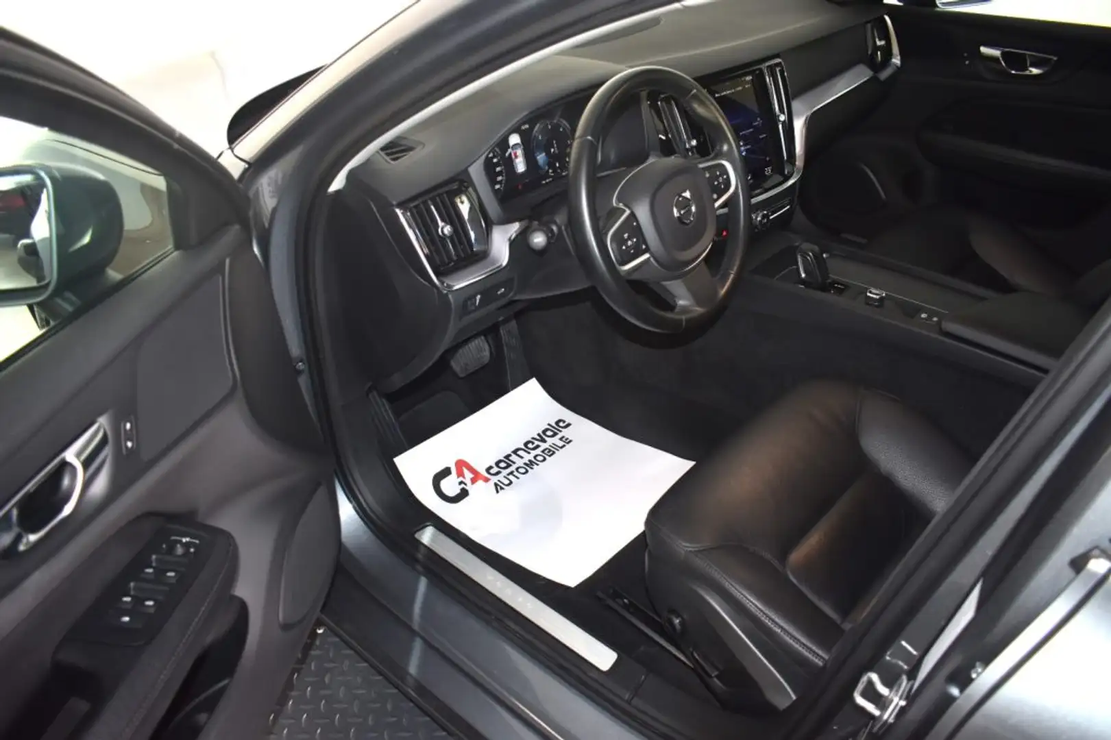 Volvo V60 B4 D-Moment.-66.168KM-LED-Virtual-Navi-Pelle-Appl Grigio - 2