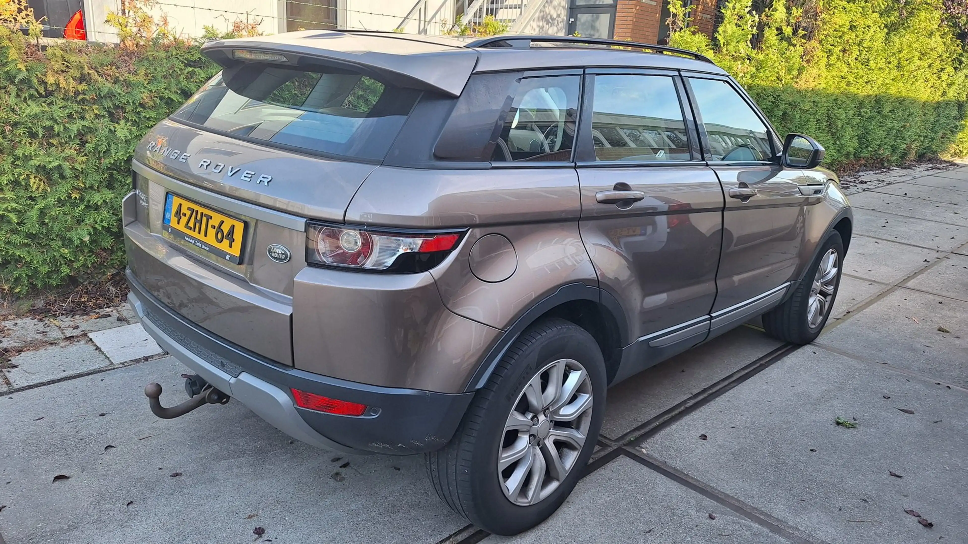 Land Rover Range Rover Evoque 2.2 eD4 2WD Pure — photo 2