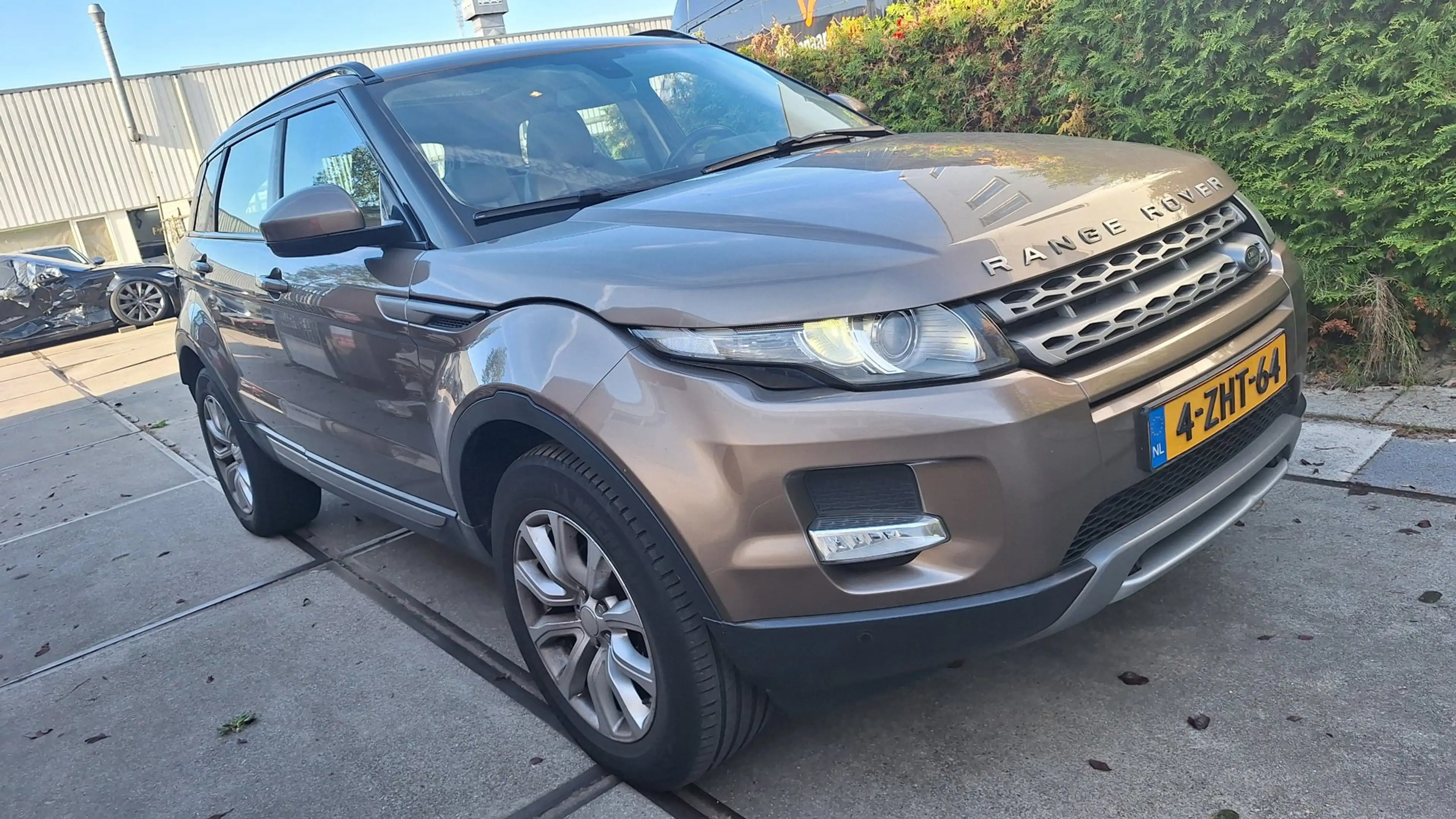 Land Rover Range Rover Evoque 2.2 eD4 2WD Pure — photo 3