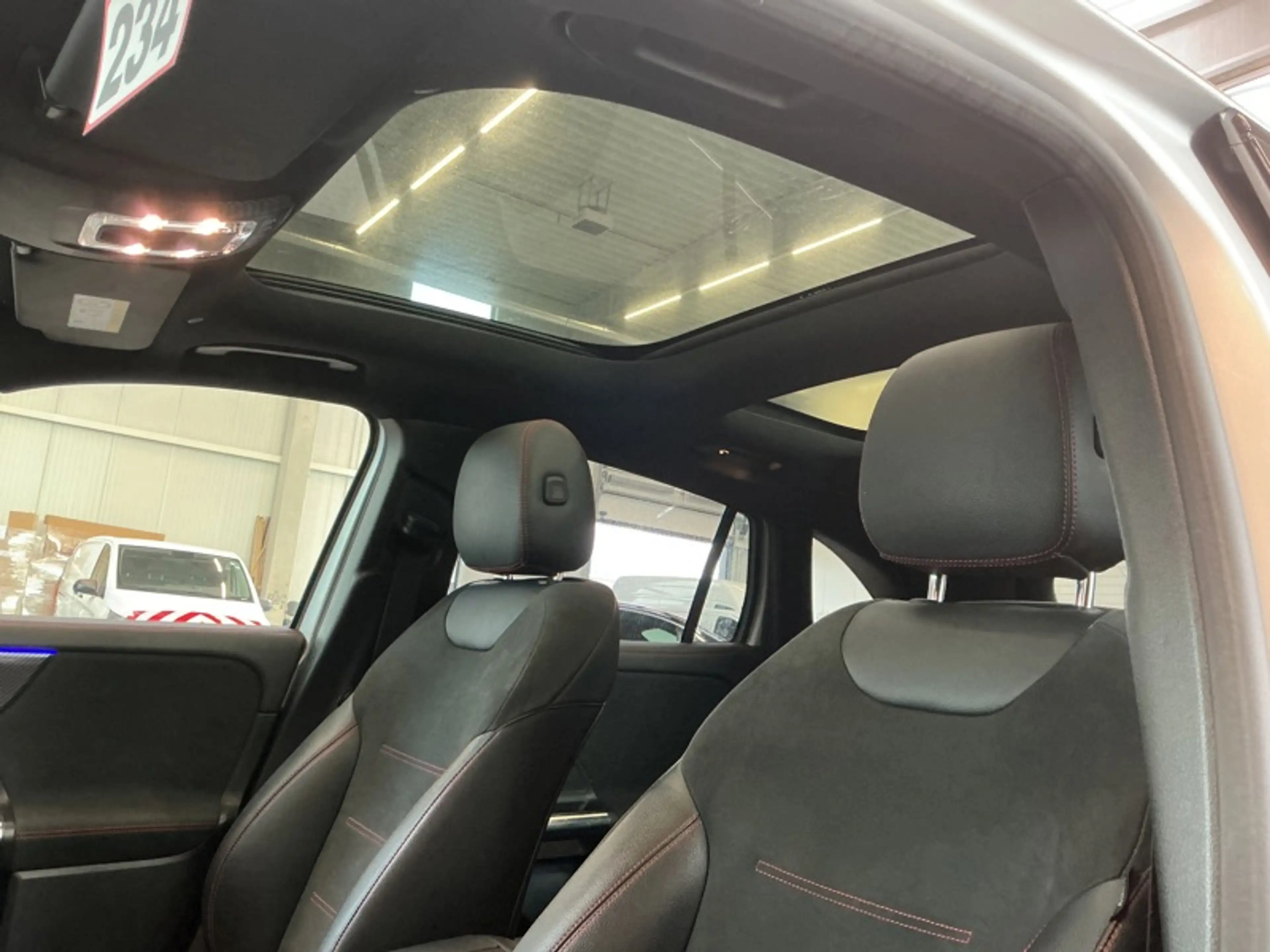 Mercedes-Benz GLA 200 d AMG Pack Night Pano — photo 15
