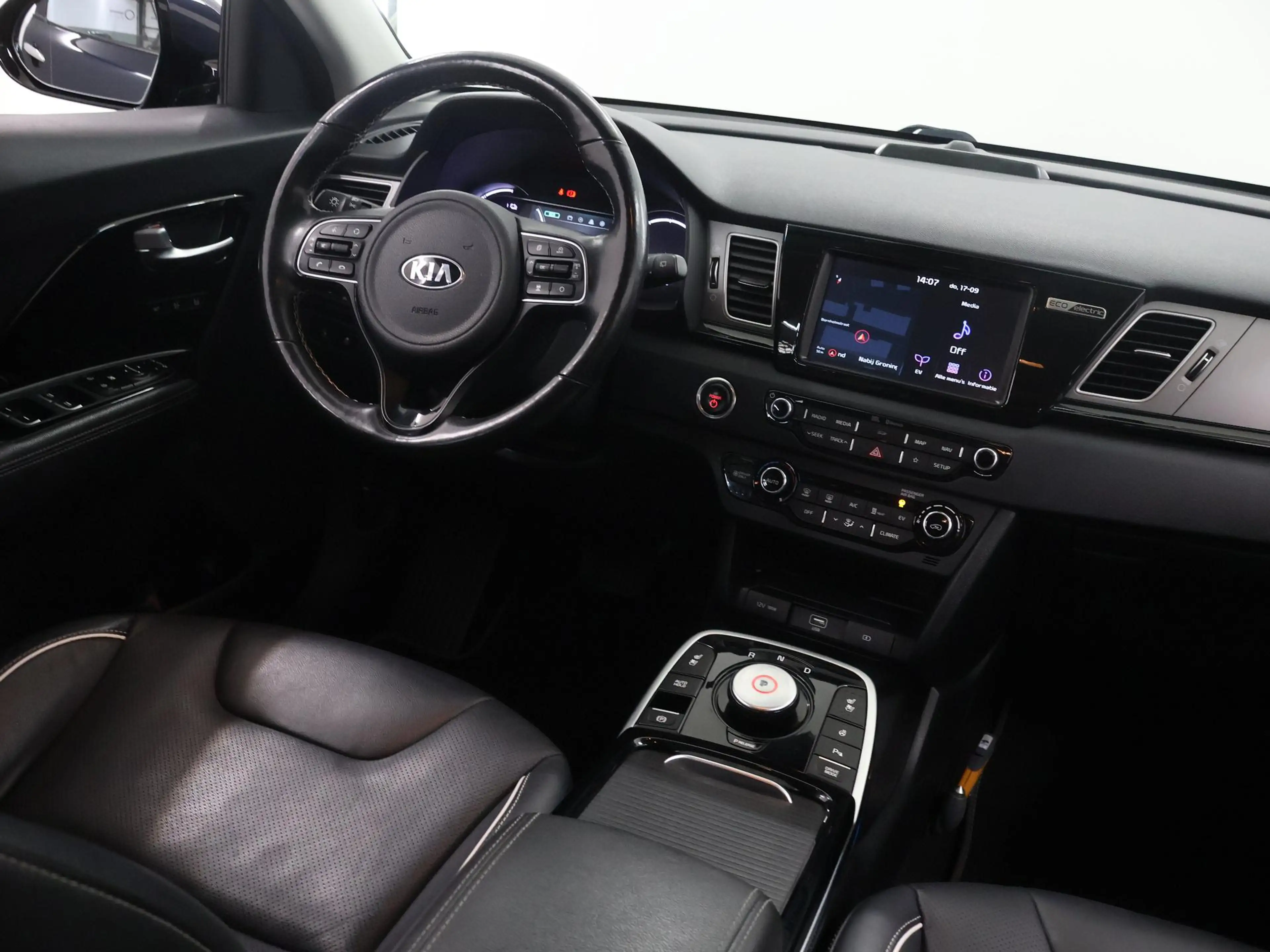 Kia e-Niro ExecutiveLine 64 kWh | Lederen bekleding | JBL Aud — photo 9