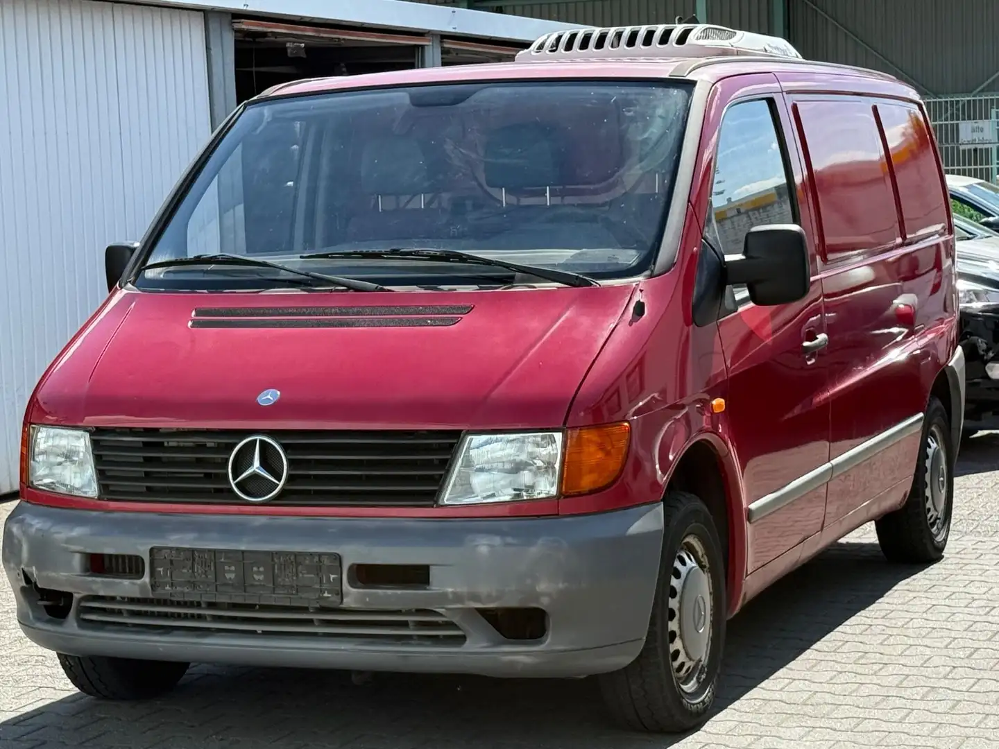 Mercedes-Benz Vito 110 D Orig. 138 TKM Kühlfahrzeug!!! Rot - 1
