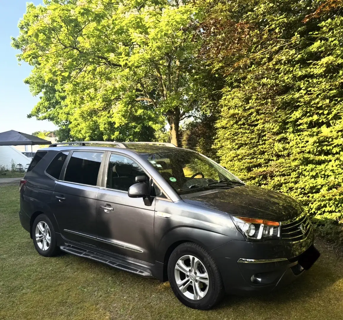 SsangYong Rodius 2.2 SV220e-XDi 2WD Quartz Blau - 1