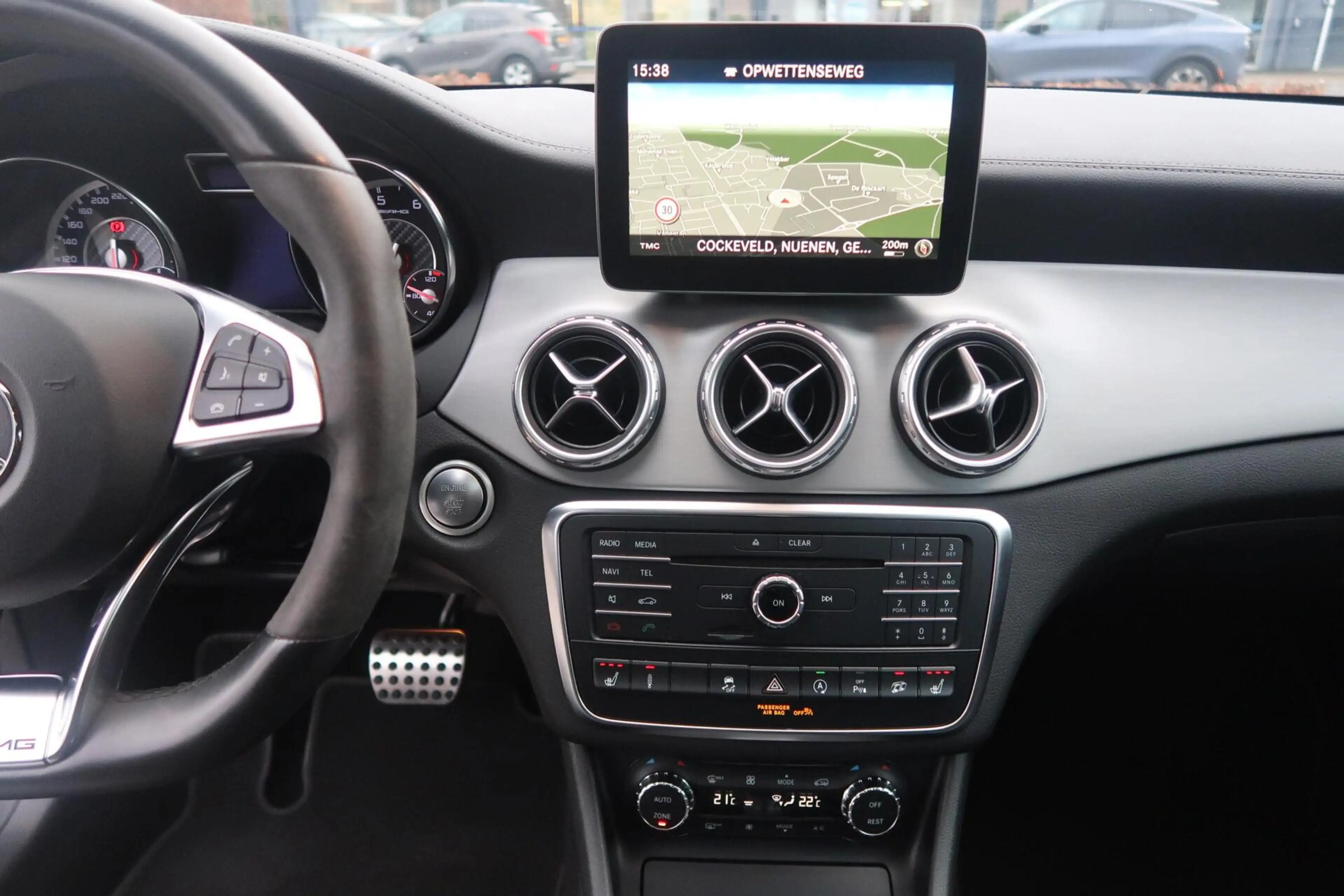 Mercedes-Benz GLA 45 AMG 4MATIC 415PK PANORAMADAK|MEMORY|KEYLESS|CAMERA|CAR — photo 15