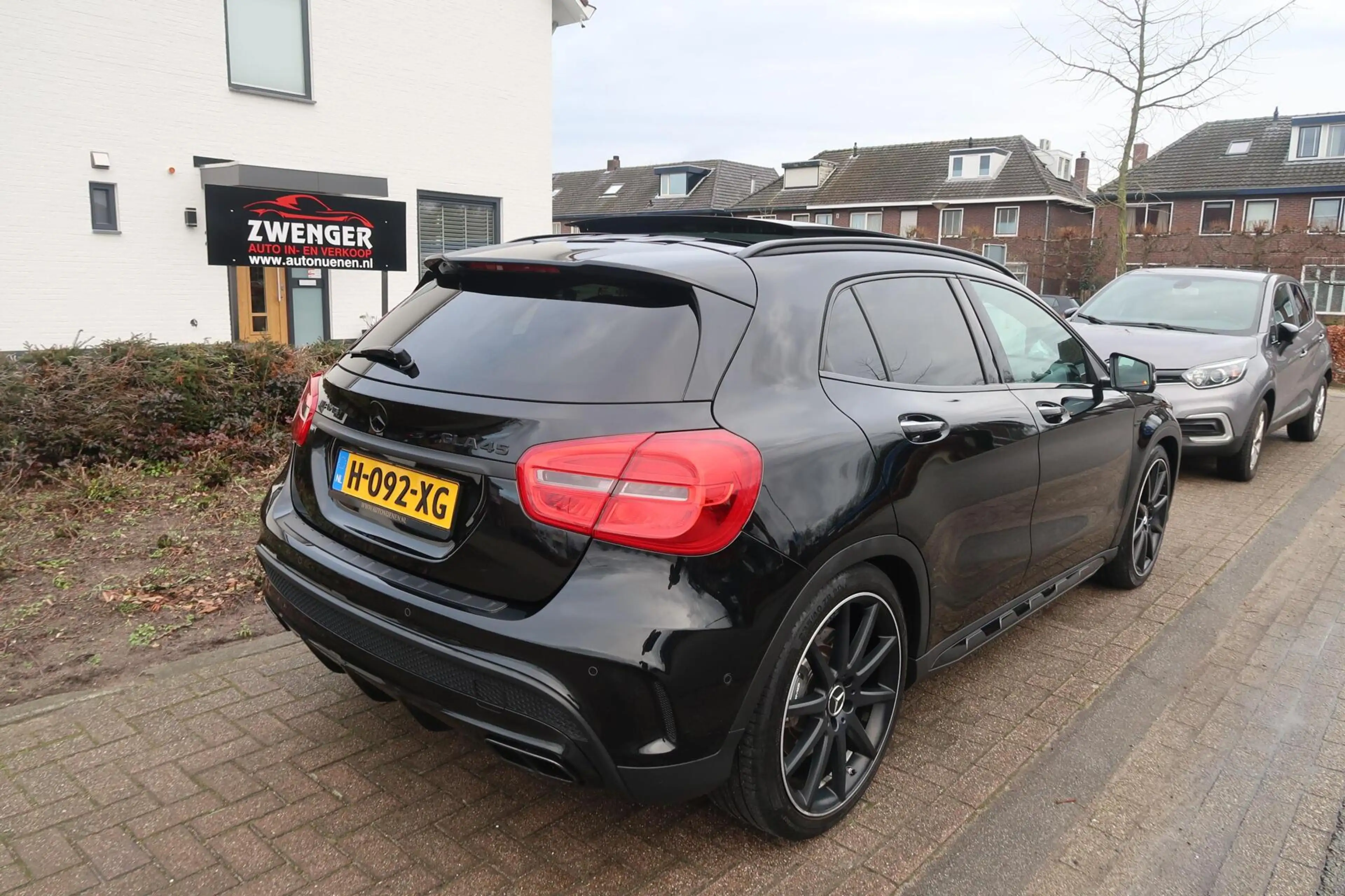 Mercedes-Benz GLA 45 AMG 4MATIC 415PK PANORAMADAK|MEMORY|KEYLESS|CAMERA|CAR — photo 6