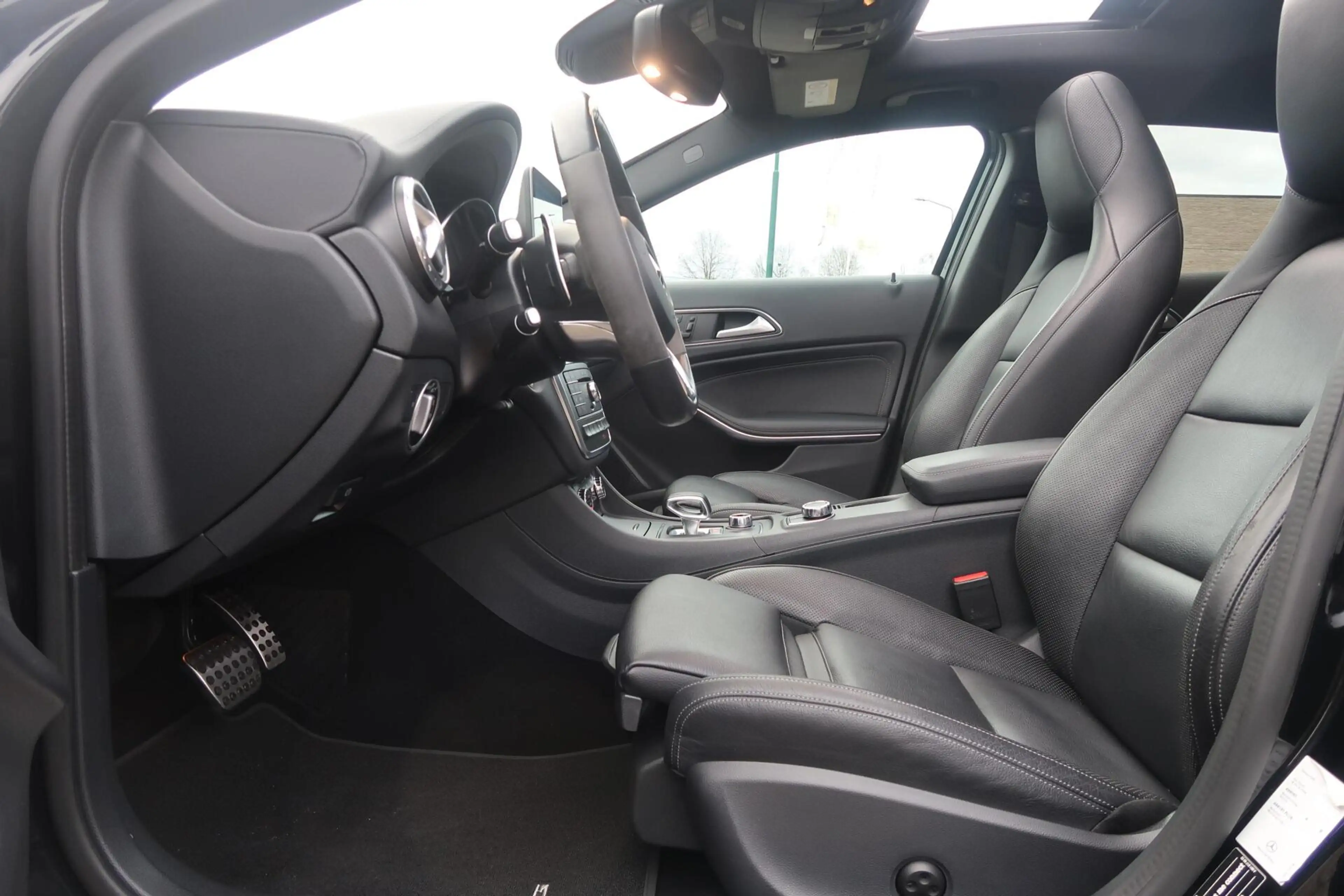 Mercedes-Benz GLA 45 AMG 4MATIC 415PK PANORAMADAK|MEMORY|KEYLESS|CAMERA|CAR — photo 8