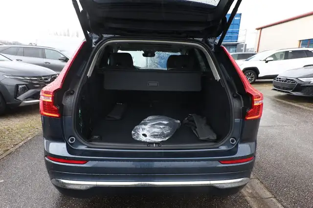 Volvo XC60 Core T6 LED Pano ACC TotW Kam Keyl StandH 257 k... Ansicht 11