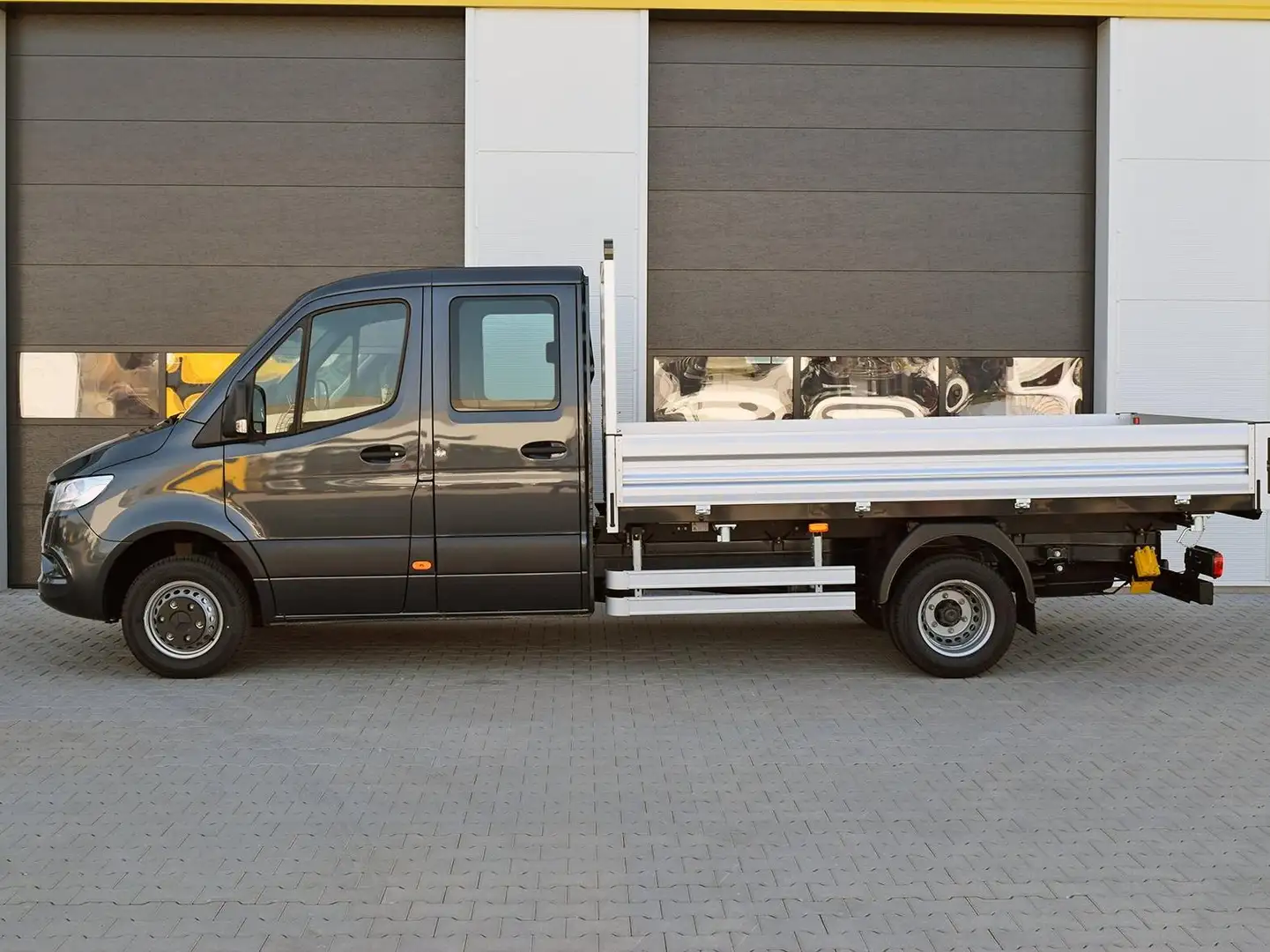 Mercedes-Benz Sprinter 519 CDI 5T SOFORT * AHK/MBUX/Klima Grau - 2