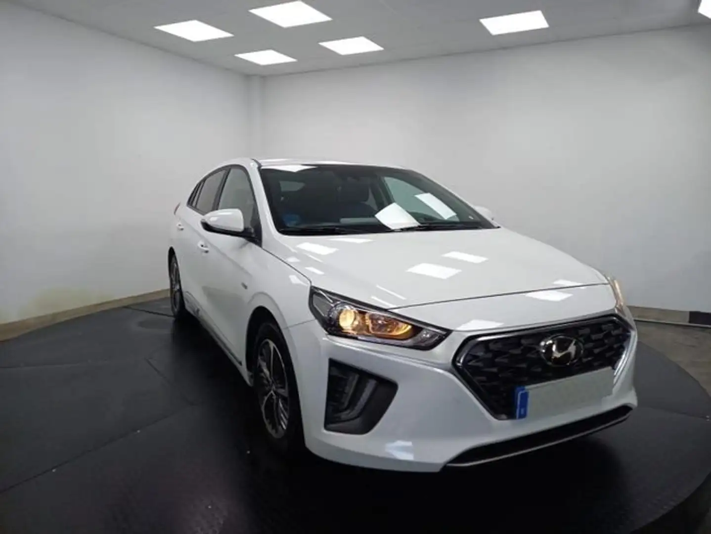 Hyundai IONIQ PHEV 1.6 GDI Klass Blanco - 2
