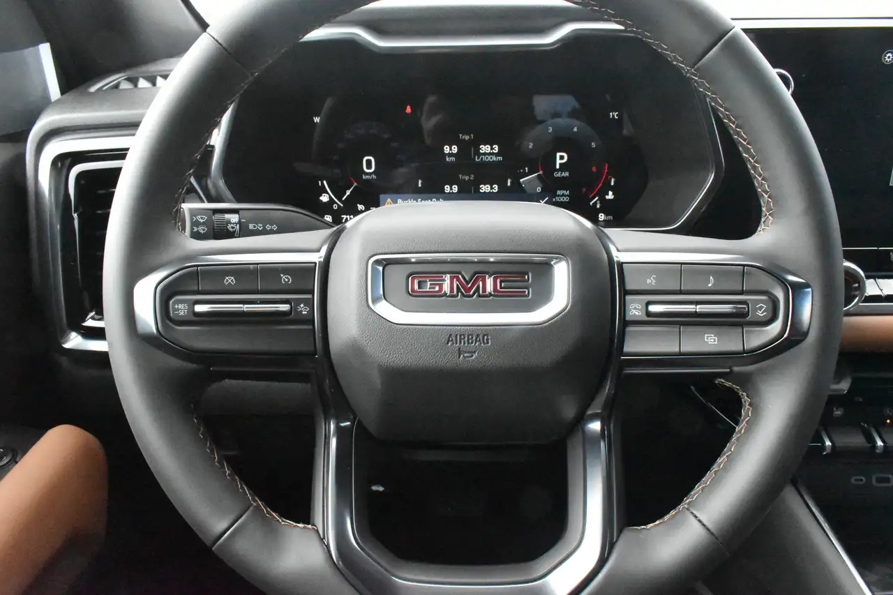 GMC Canyon снимка GMC Canyon