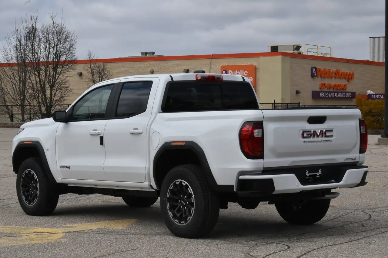 GMC Canyon снимка GMC Canyon
