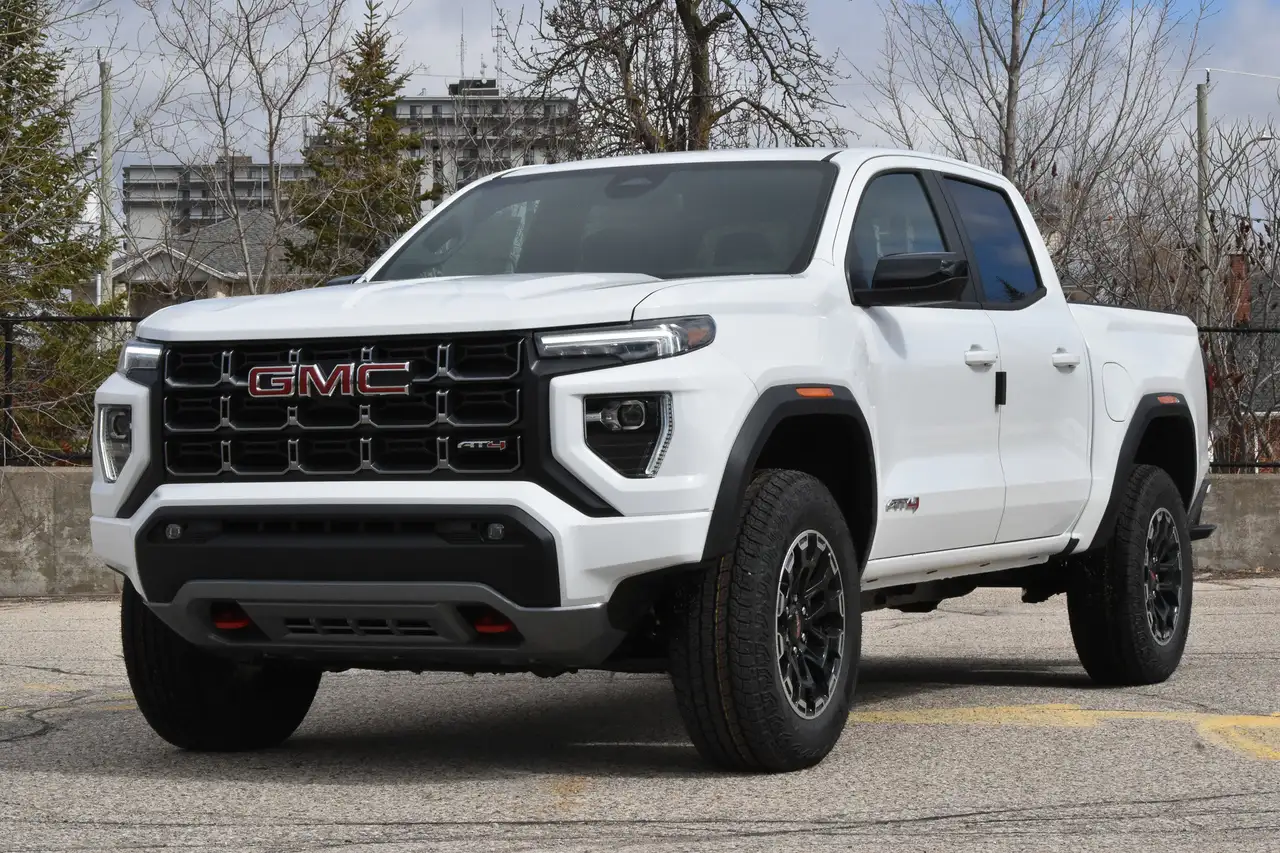 GMC Canyon снимка GMC Canyon