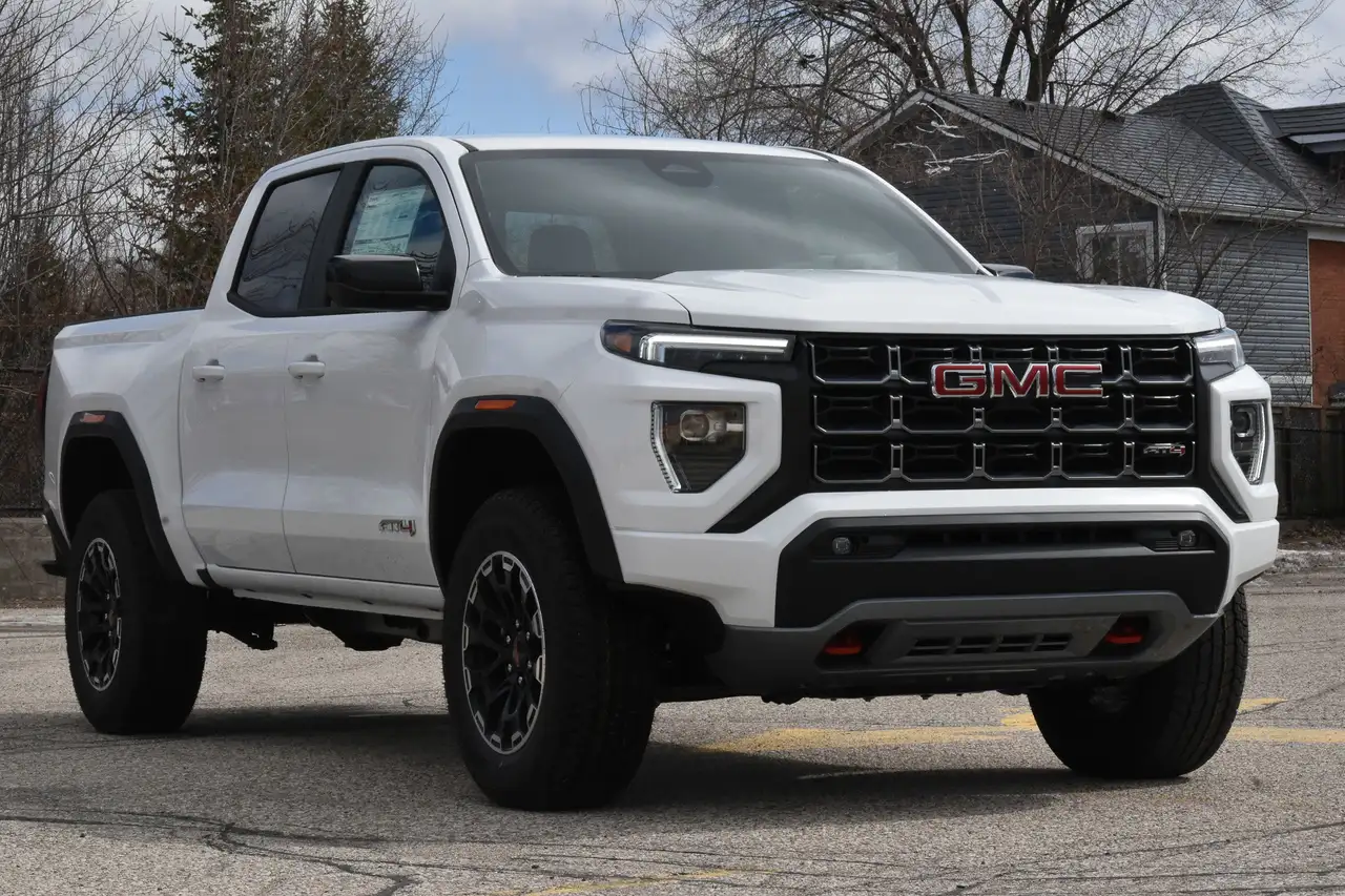 GMC Canyon снимка GMC Canyon