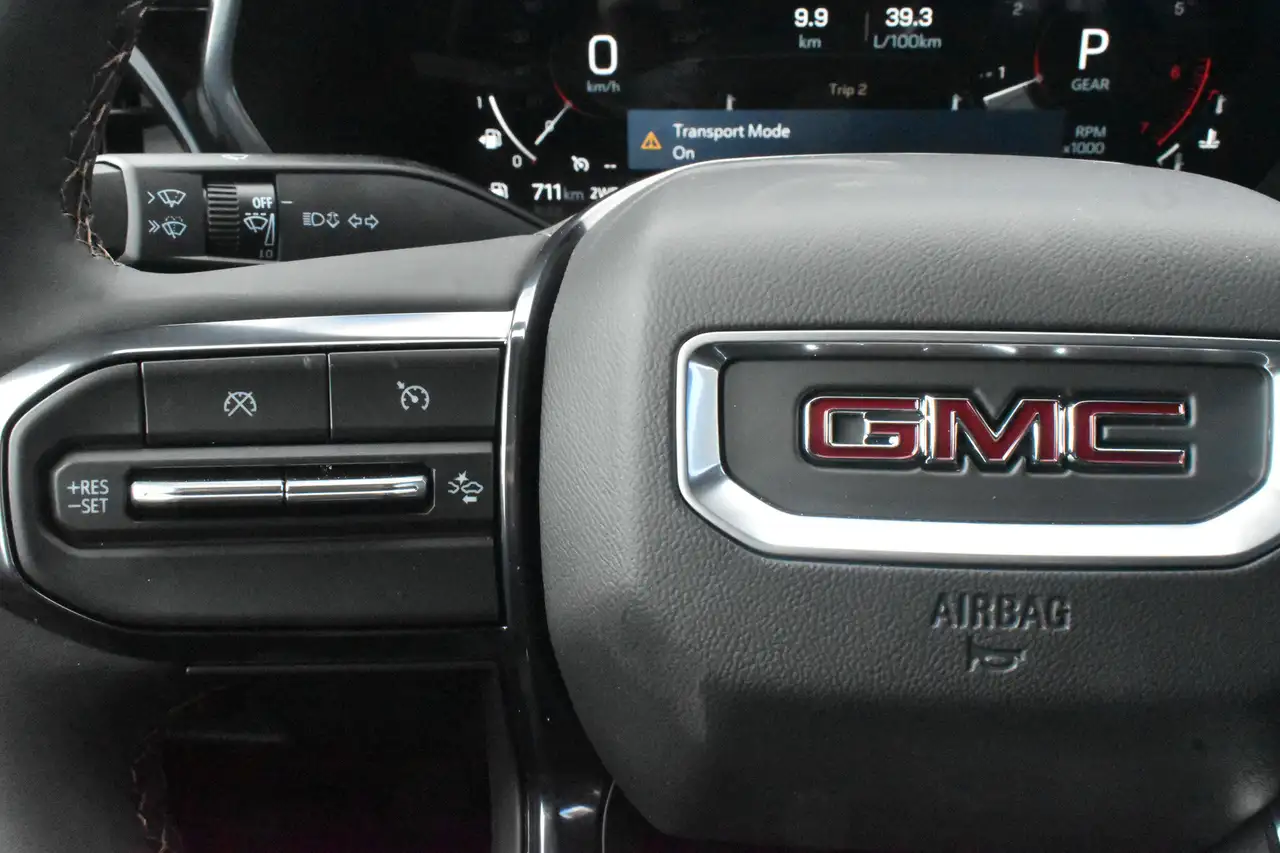 GMC Canyon снимка GMC Canyon