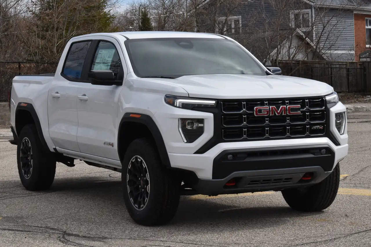 GMC Canyon снимка GMC Canyon