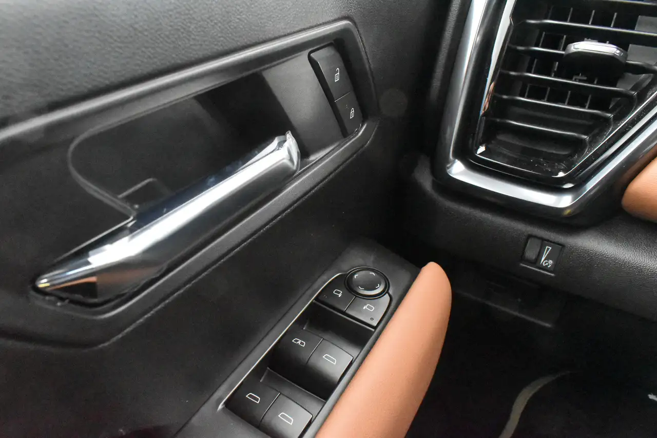 GMC Canyon снимка GMC Canyon