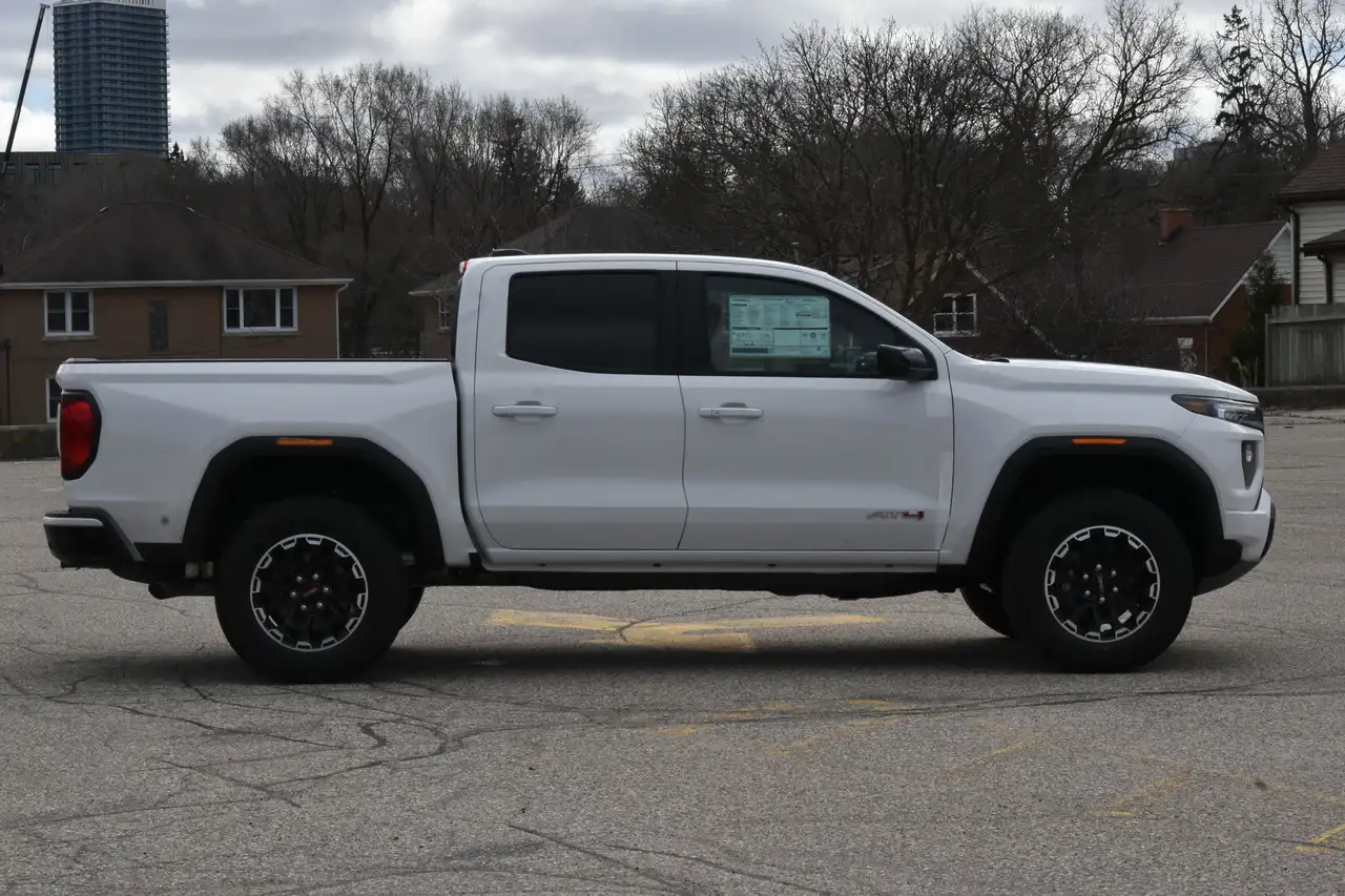 GMC Canyon снимка GMC Canyon