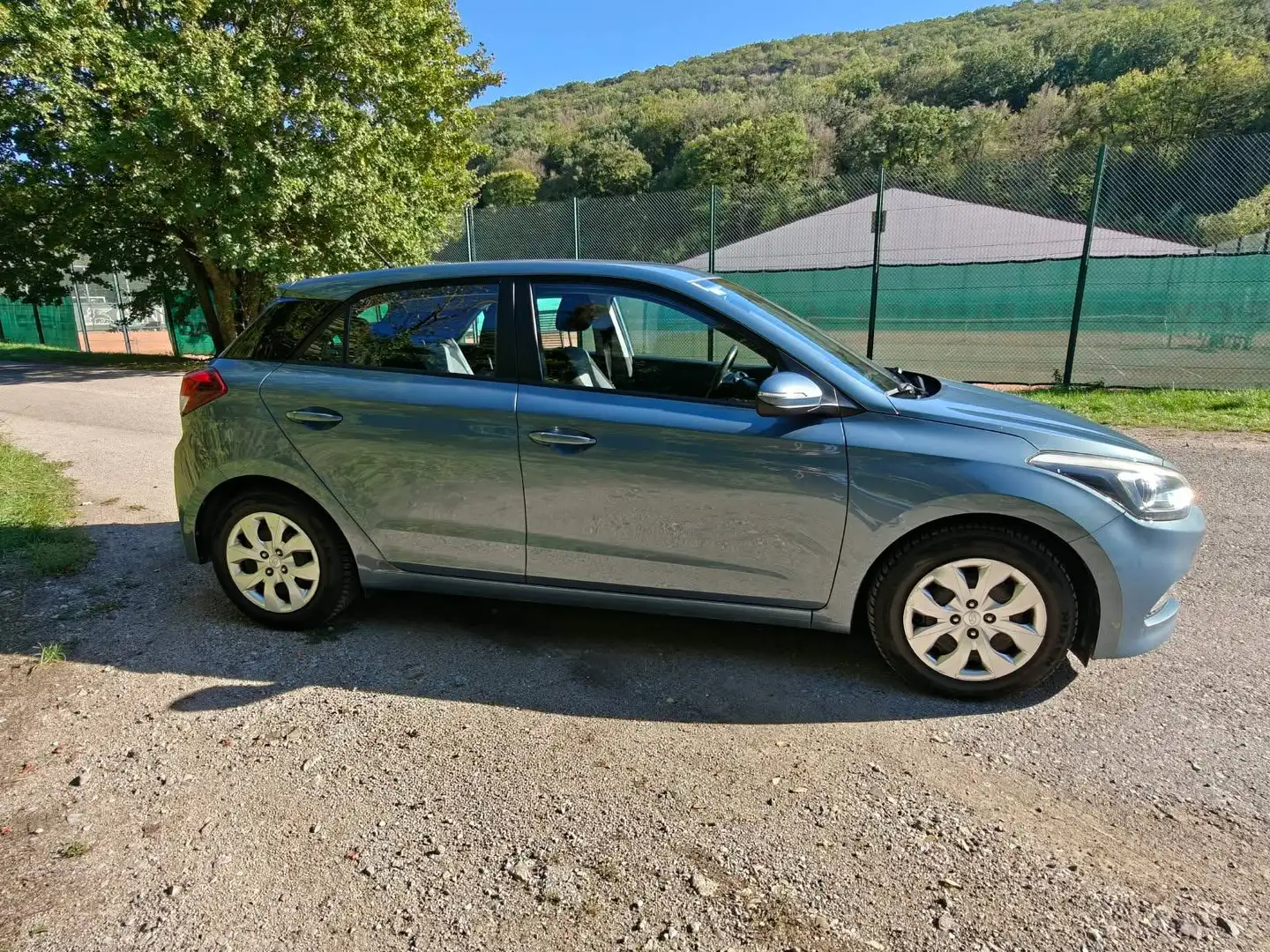 Hyundai i20 i20 1,25 Comfort Comfort Blau - 2