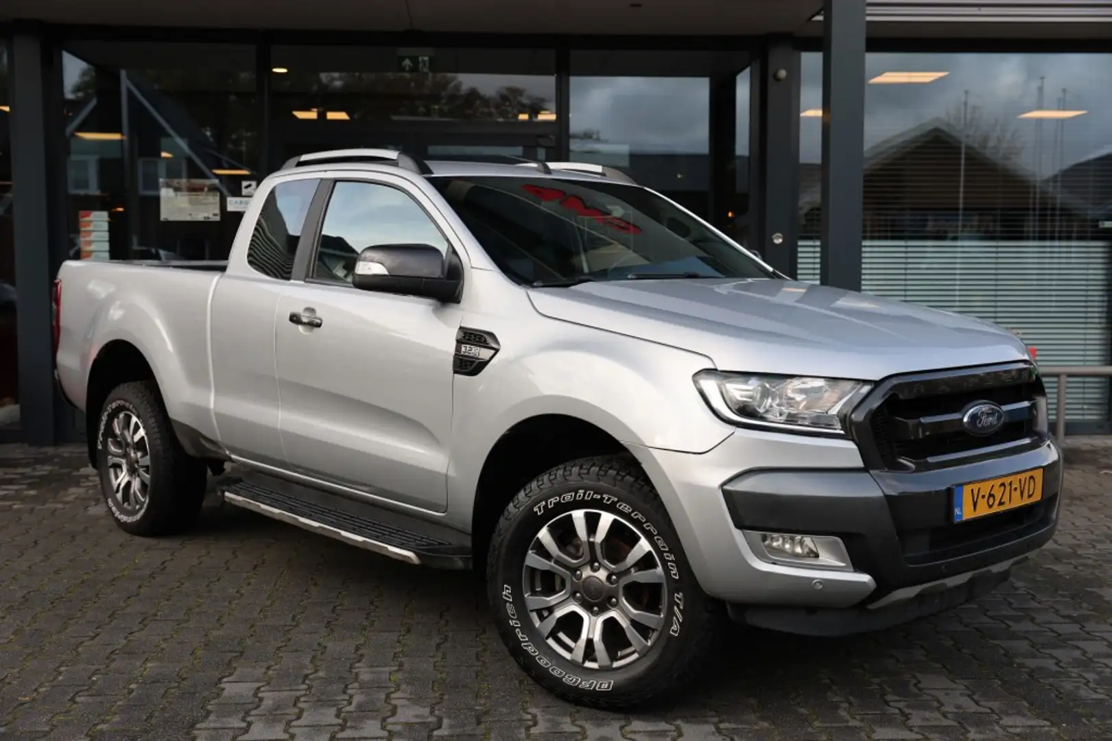 Ford Ranger 3.2 TDCI WILDTRACK SUPERCAB A/T VAN ( MOTOR IS GOE Zilver - 1