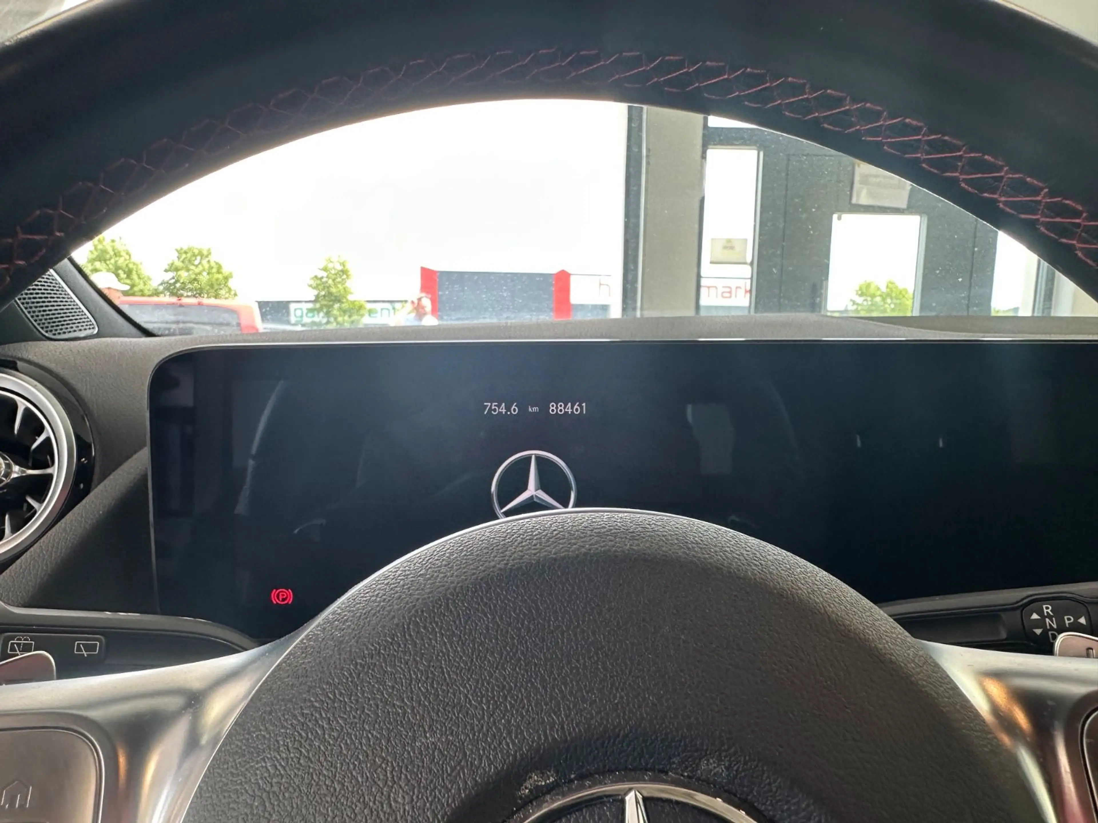 Mercedes-Benz GLA 200 d AMG *Kamera*PDC*LED*HU* — photo 15