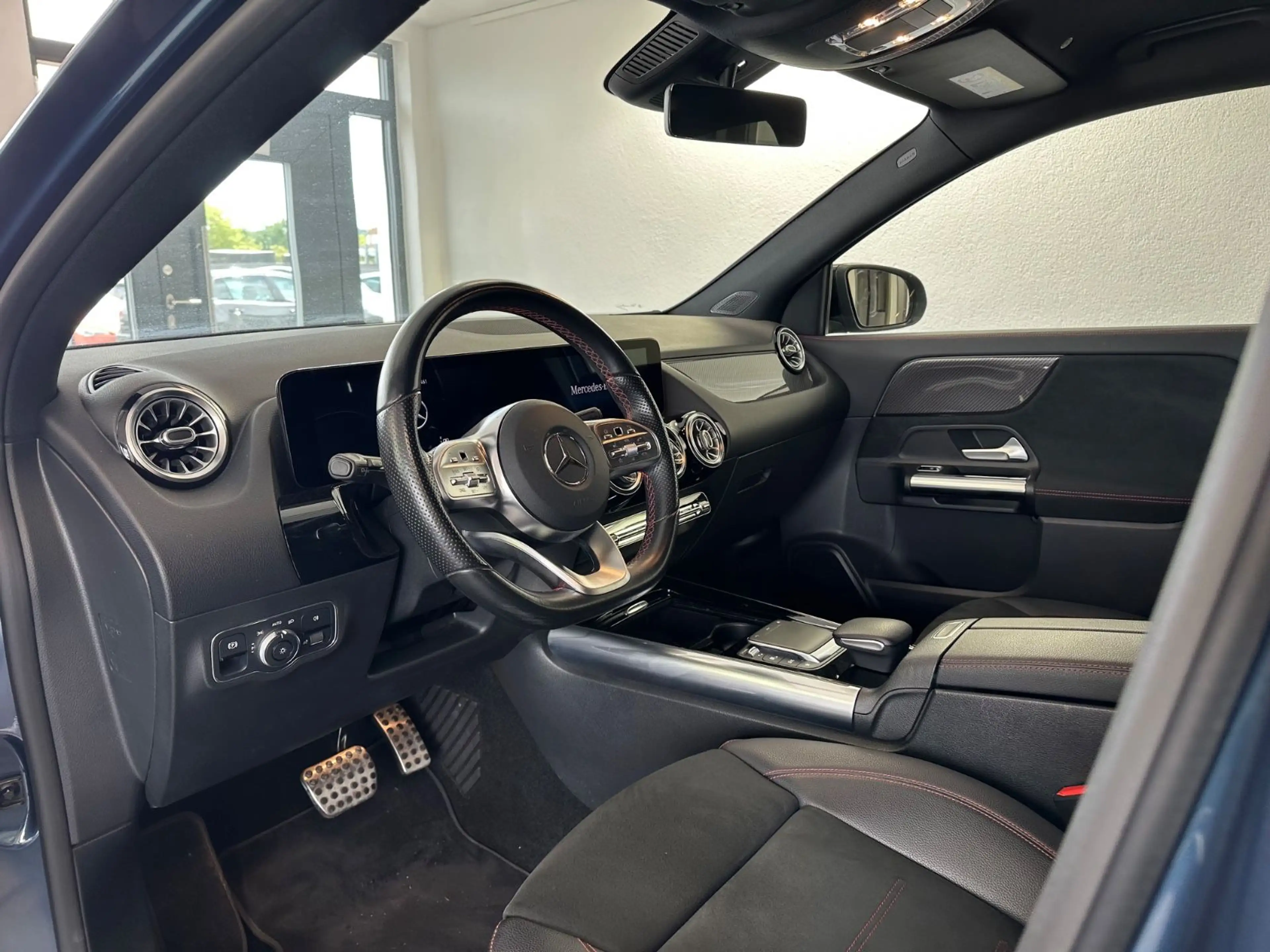 Mercedes-Benz GLA 200 d AMG *Kamera*PDC*LED*HU* — photo 11
