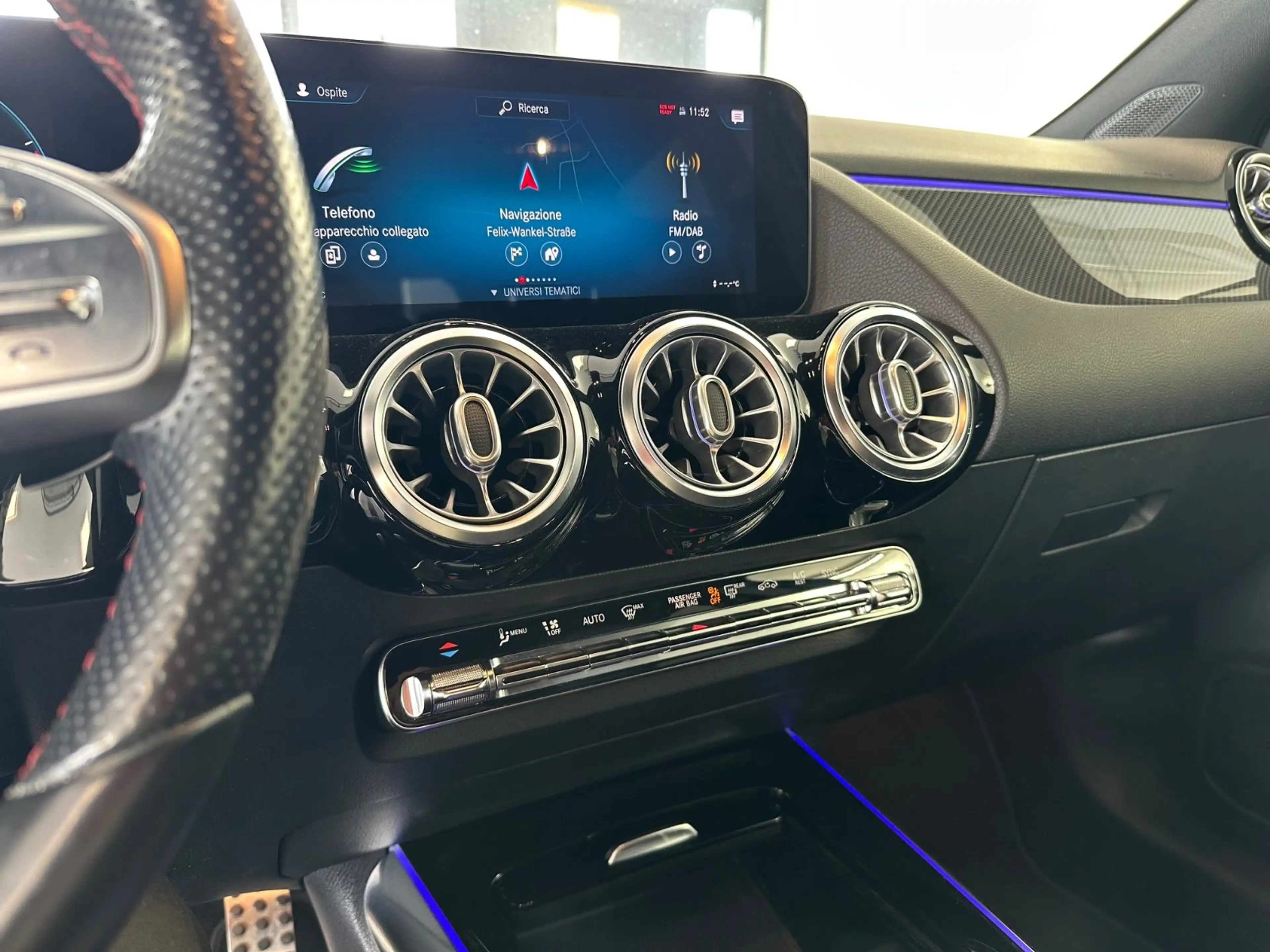 Mercedes-Benz GLA 200 d AMG *Kamera*PDC*LED*HU* — photo 14