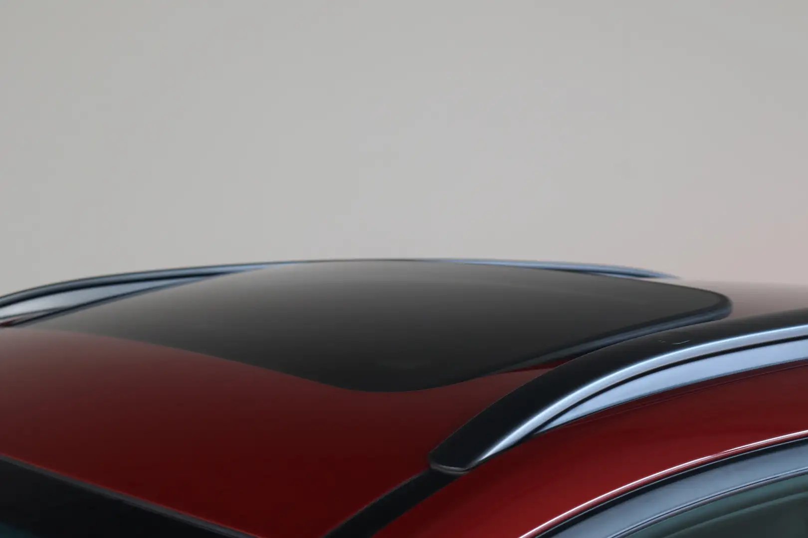 Hyundai KONA EV Premium Sky 64 kWh - NL-Auto!! Stoel+Stuurverw Rood - 2