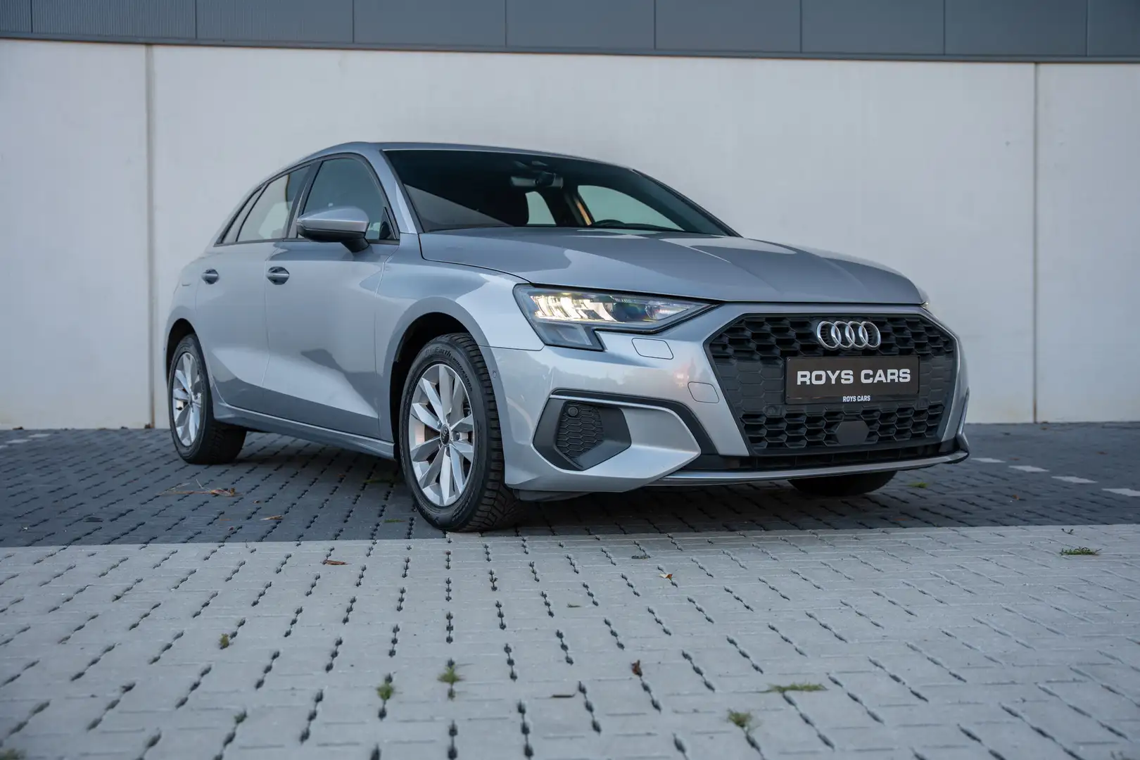Audi A3 A3 30 TFSI Sportback Attraction S tronic Argent - 2